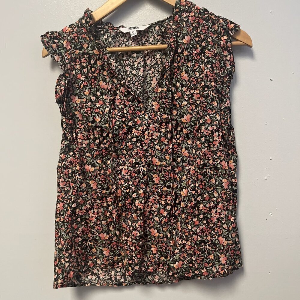 0524-01 Steve Madden Floral Top
